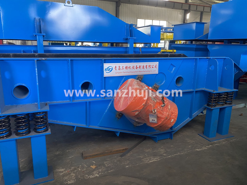 L25 Series conveyer shakeout